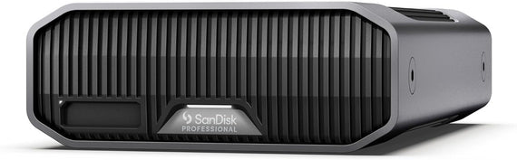Western Digital SDPHG1H-026T-SBAAD, 26TB, Thunderbolt 3, USB 3.2 Gen 2x1, Up to 260MB/s read/write, 5YR Warranty