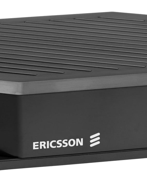 Cradlepoint S400 Compact IoT Router, LTE CAT 6, Secure Connect SASE, 3 Year Essentials NetCloud WiFi (300 Mbps modem), with AC power supply & antennas - Leader Electronics