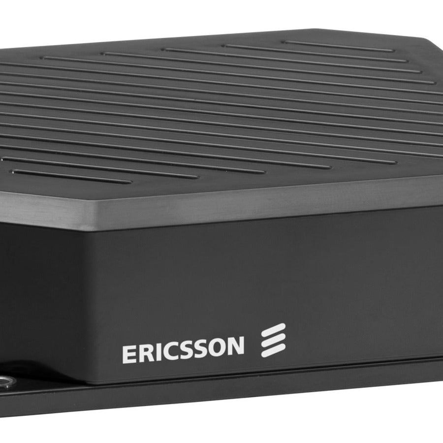 Cradlepoint S400 Compact IoT Router, LTE CAT 6, Secure Connect SASE, 3 Year Essentials NetCloud WiFi (300 Mbps modem), with AC power supply & antennas - Leader Electronics